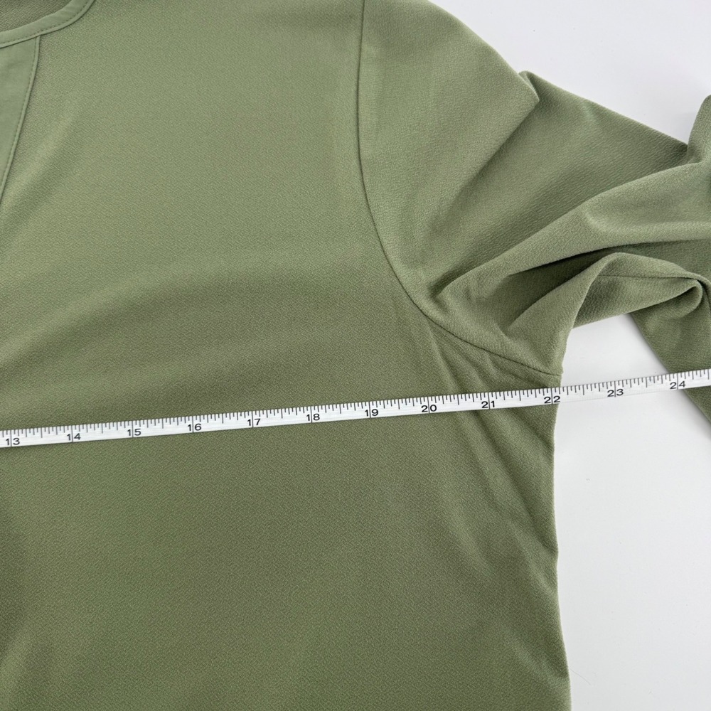 Banana Republic Split Neck Minimalist  Olive Green 3/4 Sleeve Top Large Office - Picture 5 of 10